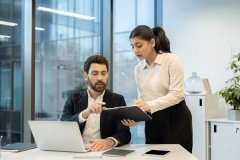 亚马逊 AI 助手升级引零售行业变革