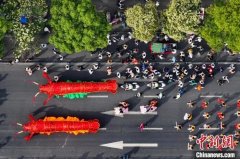 都说“养龙虾”，这座小城真养出了大产业