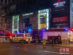山西太原一建筑发生火灾 已致1死25伤